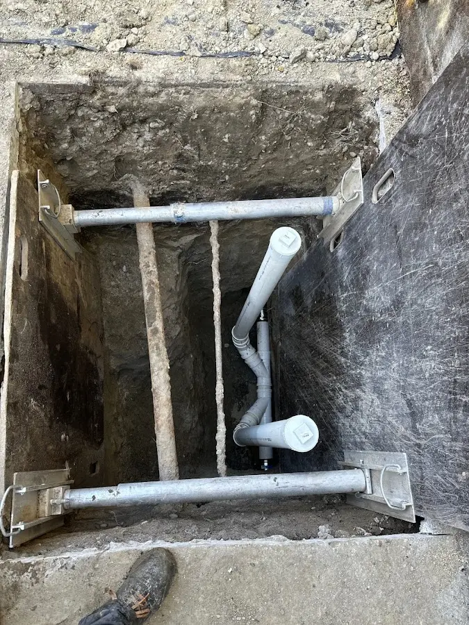 Experienced plumber completing Gas Line Repair work in Salem Lakes
